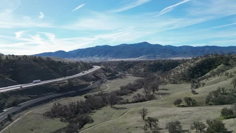 Train - Tehachapi Loop, Shipping Stock Footage 280325450
