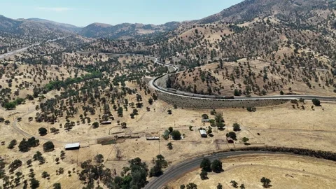 Train - Tehachapi Loop, Shipping Video stock 280325774