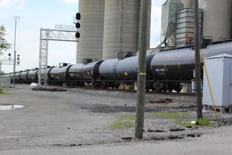 Train on Tracks with Lights 库存照片