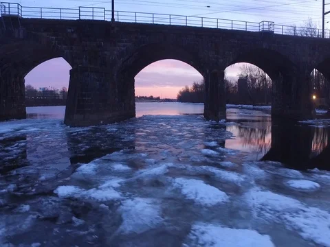 Train Trestle Stockbeeldmateriaal 78107619