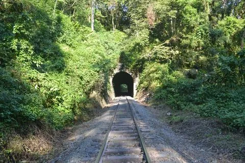 Train tunnel Stock-Fotos