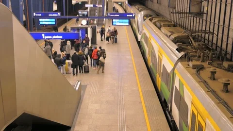 Train waiting, standing on the platform, Warsaw main station Stock Footage 101738188