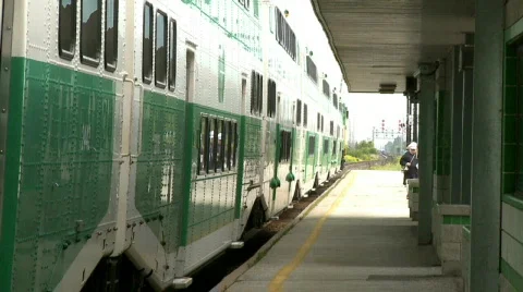 Traingoingby Video stock 150623