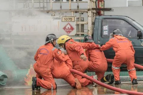 Training and practice fire prevention plans, LPG gas storage, Aug. 29, 2018. Foto stock
