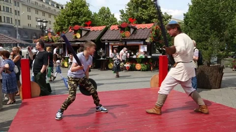 Training battle master of ancient martial arts Stock Footage 66689404
