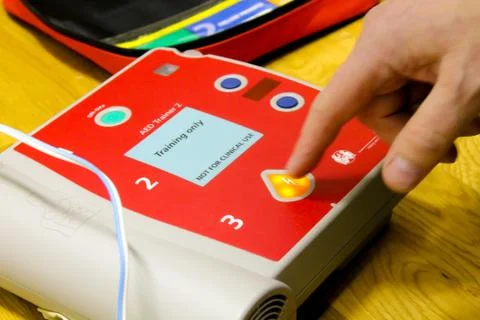 A training defibrillator 库存照片