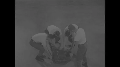 Training on rig supplies during training of parachute rigger-1967 스톡 동영상 118316269
