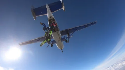 A training of skydivers Stock Footage 104758968