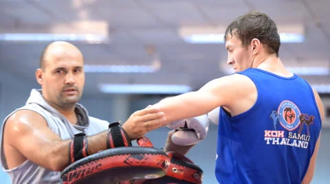 Training in Thai boxing Video stock 43008747