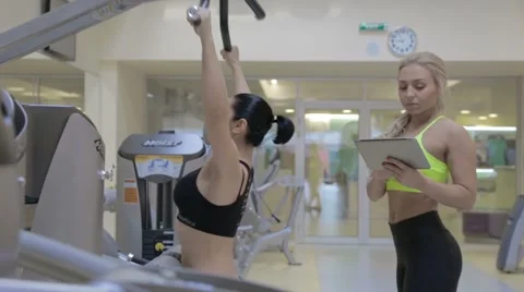 Training with trainer using tablet Stock-Footage 47932386