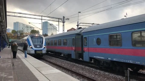 Trains 스톡 동영상 142152684