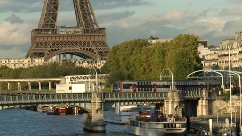 Trains-Paris 動画素材 148350345