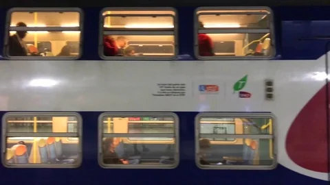 Trains in Paris Metro Video stock 82938337