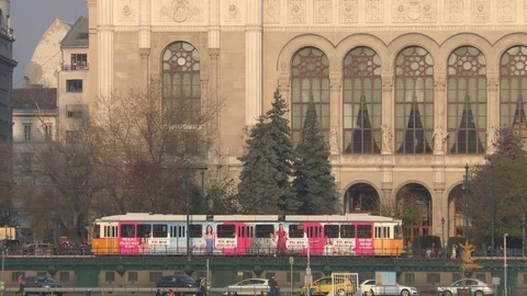 Tram in Budapest Pest side Vídeo Stock 119064816