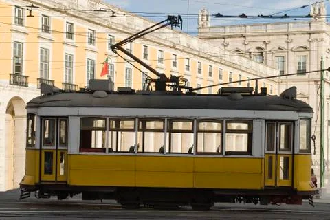 Tram in comercio place, lisbon. Foto stock