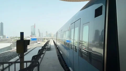 Tram in Dubai arriving Stock-Footage 252254828