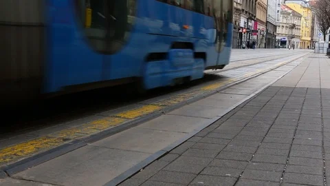 Tram passing by 動画素材 87136250