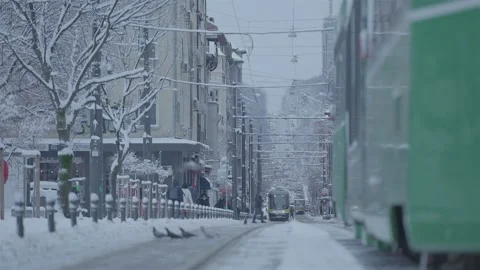 Tram on a snow boulevard in the center of Sofia 스톡 동영상 147708816