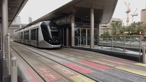 Tram system Dubai Vídeos de archivo 107550281