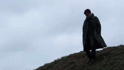 Tramp down from the mountains and falls 動画素材 69101758