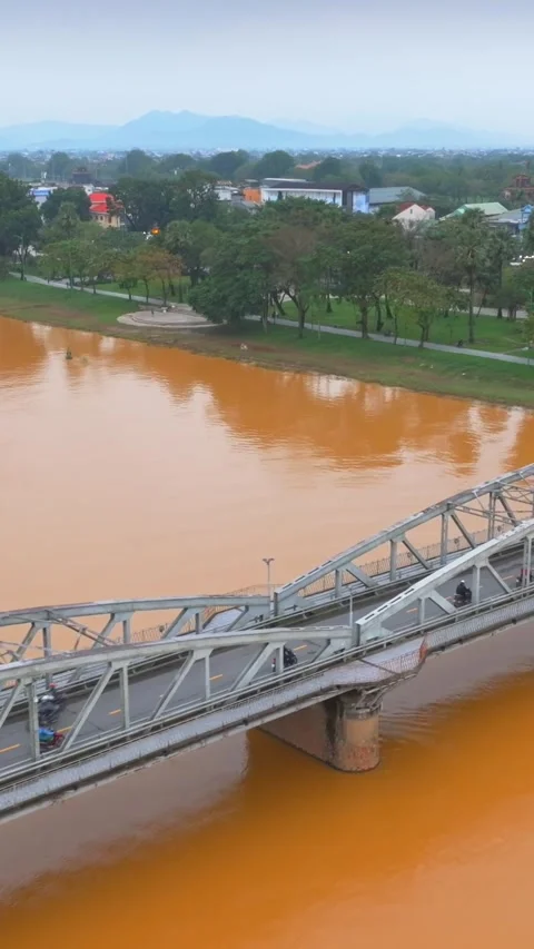 Trang Tien Bridge over Perfume River, Hue, Thua Thien Hue, VN, aerial Stock-Footage 331036346