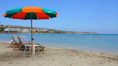 Tranquil beach Stock Footage 37301575