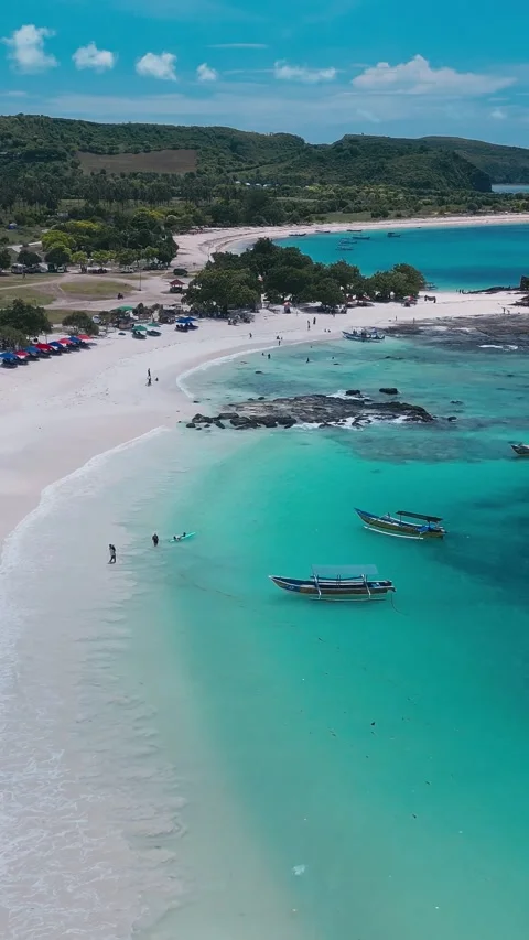 Tranquil Lagoon With Distant Hills. Serene Turquoise Water With Reef 動画素材 334628146