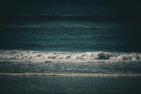 Tranquil Ocean Waves at Shore Stock Photos