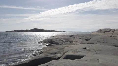 Tranquil scene and cliff landscape a sunny day, pan 動画素材 140189220