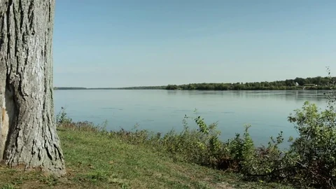 Tranquil setting along the Niagara River. 動画素材 71569209