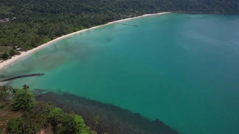 Tranquil View Of Ao Phrao Beach On Koh Kood Island In Thailand. Aerial Pullback Stock-Footage 333661678