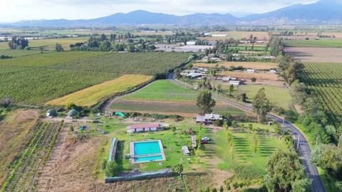 Tranquility and Pools in Pichidegua Vineyards in the commune of pichidegua Видео 332684905