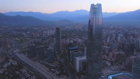 Tranquilo amanecer en ciudad de Santiago de Chile, cámara rápida. Buena Vidéo 171532986