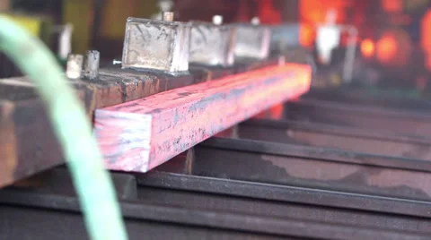 Transfer fiery steel blocks 库存影片 47891709