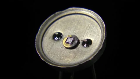 Transistor Video stock 171855923