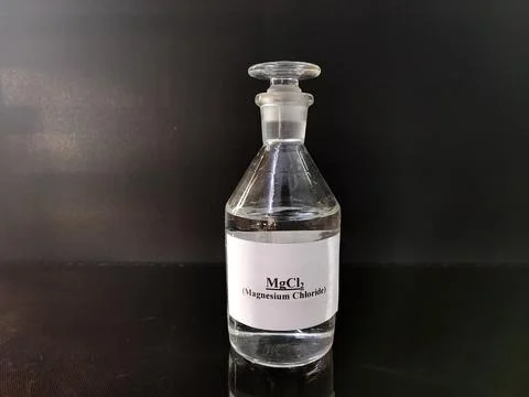 Transparent bottle filled with reagent solution 16 Foto stock