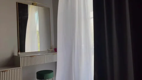 Transparent fluttering curtain 库存影片 246421848