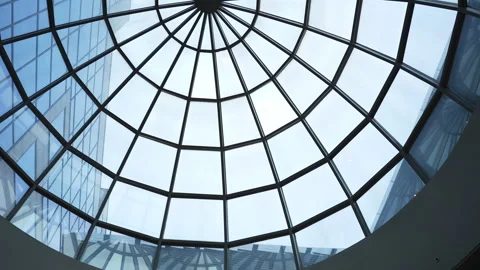 Transparent hotel dome in the form of a cobweb 库存影片 262560228