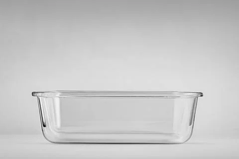 A transparent rectangular glass empty container without a lid, Foto stock