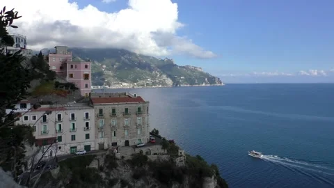 Transport at three different altitude levels in Amalfi coast Vídeos de archivo 167230080