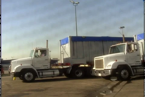 TRASH CONTAINER TRUCKS PULL OUT Video stock 1052594