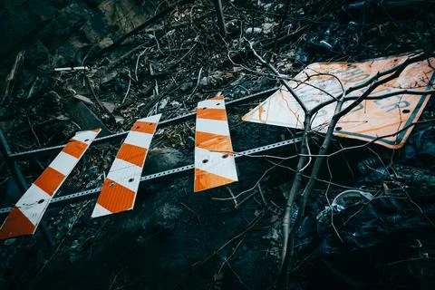 Trashed Road Sign Stockfoto's