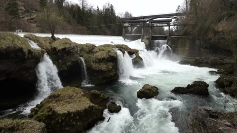 Traunfall waterfall on a cold winter day 스톡 동영상 219809014