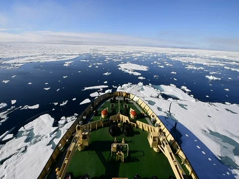 Travel In the ice , Arctic Stock Footage 81309602