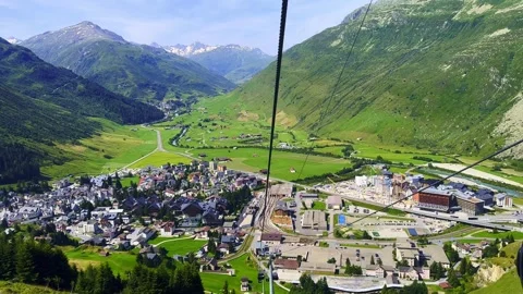 Travel in Overhead Cable Car with Panoramic View on the Swiss Alps Stockbeeldmateriaal 293673359