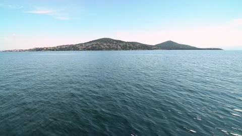 Travel to paradise island Vídeo Stock 147880341