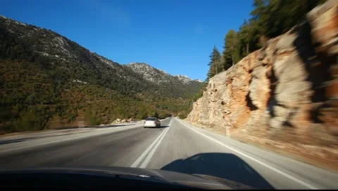 Traveling in the mountains 動画素材 10600002