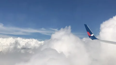 Traveling in a plane Video stock 170758809