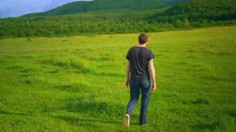 Traveller enjoy vacation Stock Footage 137049986