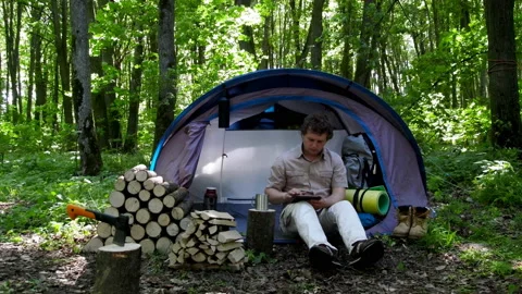 Traveller Uses A Tablet Outdoors. Stock Footage 93041059